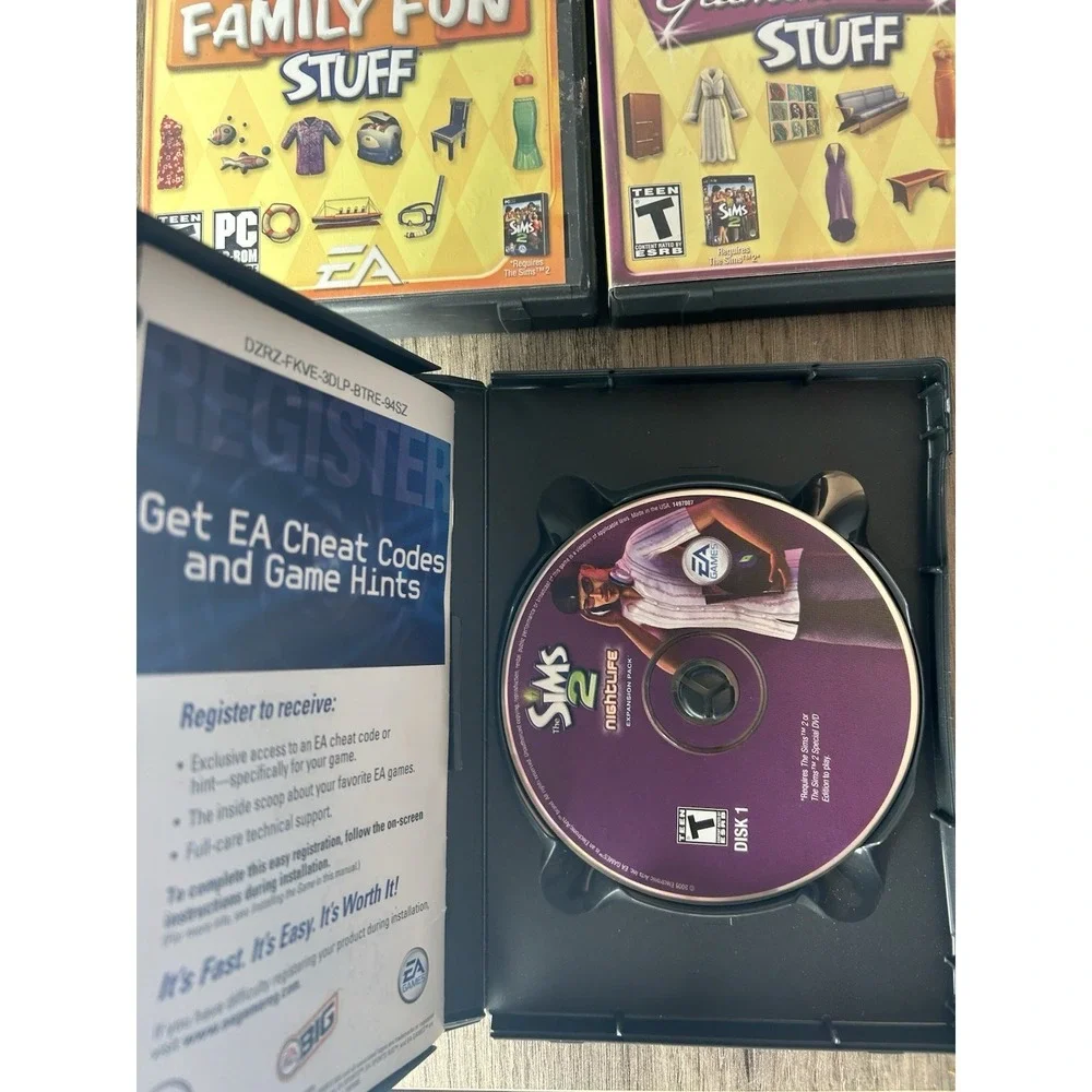 The Sims 2 (PC Windows Mac) & Lot of 4 Expansion Packs